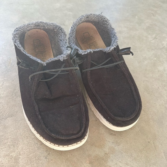 Hey dude Wendy corduroy fleece lined shoes - Picture 2 of 6